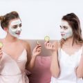 Natürliche Gesichtsmasken: Traditionelle Heilpflanzen und ihre Wirkung auf die Haut