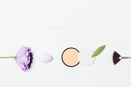Natürliche vs. konventionelle Foundations: Ein ausführlicher Produkttest