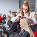 Schuppen, Haarausfall und andere Haarprobleme bei Männern: Ursachen und Lösungen