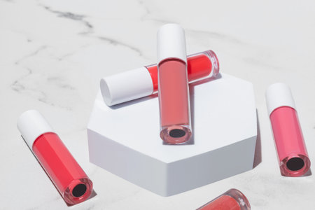 Lippenstifte auf dem Prüfstand: Haltbarkeit, Farbe und Pflege im Vergleich