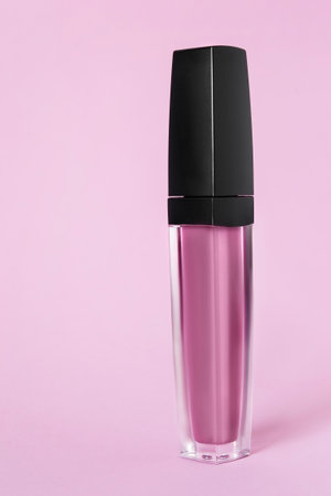 Lippenstifte im Vergleich: Matt, Glänzend, Metallic – Welcher Look passt zu dir?