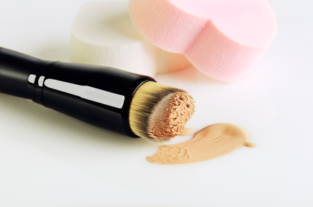 Alles über Gesichtspflege: Die Bedeutung von Serum, Toner & Co im deutschen Alltag