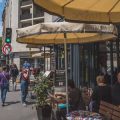 Sonnenschutz im städtischen Alltag: Besonderheiten in Berlin, Hamburg und München