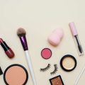 Faktencheck: Allergien und Hautunverträglichkeiten bei Drogerie und High-End-Produkten