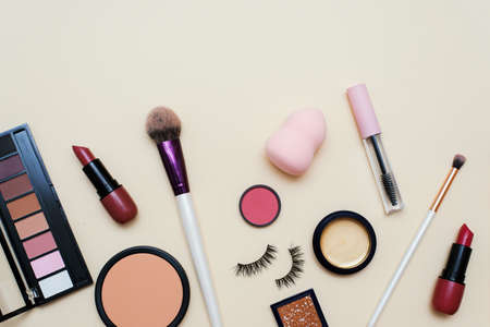 Faktencheck: Allergien und Hautunverträglichkeiten bei Drogerie und High-End-Produkten