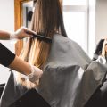 Der richtige Haarschnitt: Trends und Tipps für Frauen ab 50